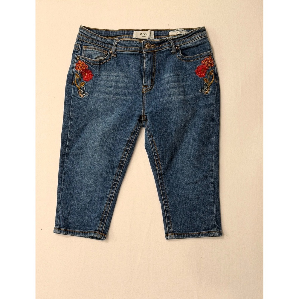 VGS Jeans Womens Size 12 Capri Embroidered Floral Medium Wash Denim